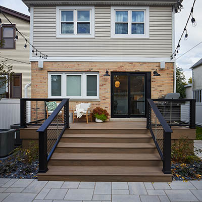 How to design a backyard deck to complement your home exterior