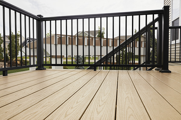 Panelized metal railing Impression Rail Express in Black